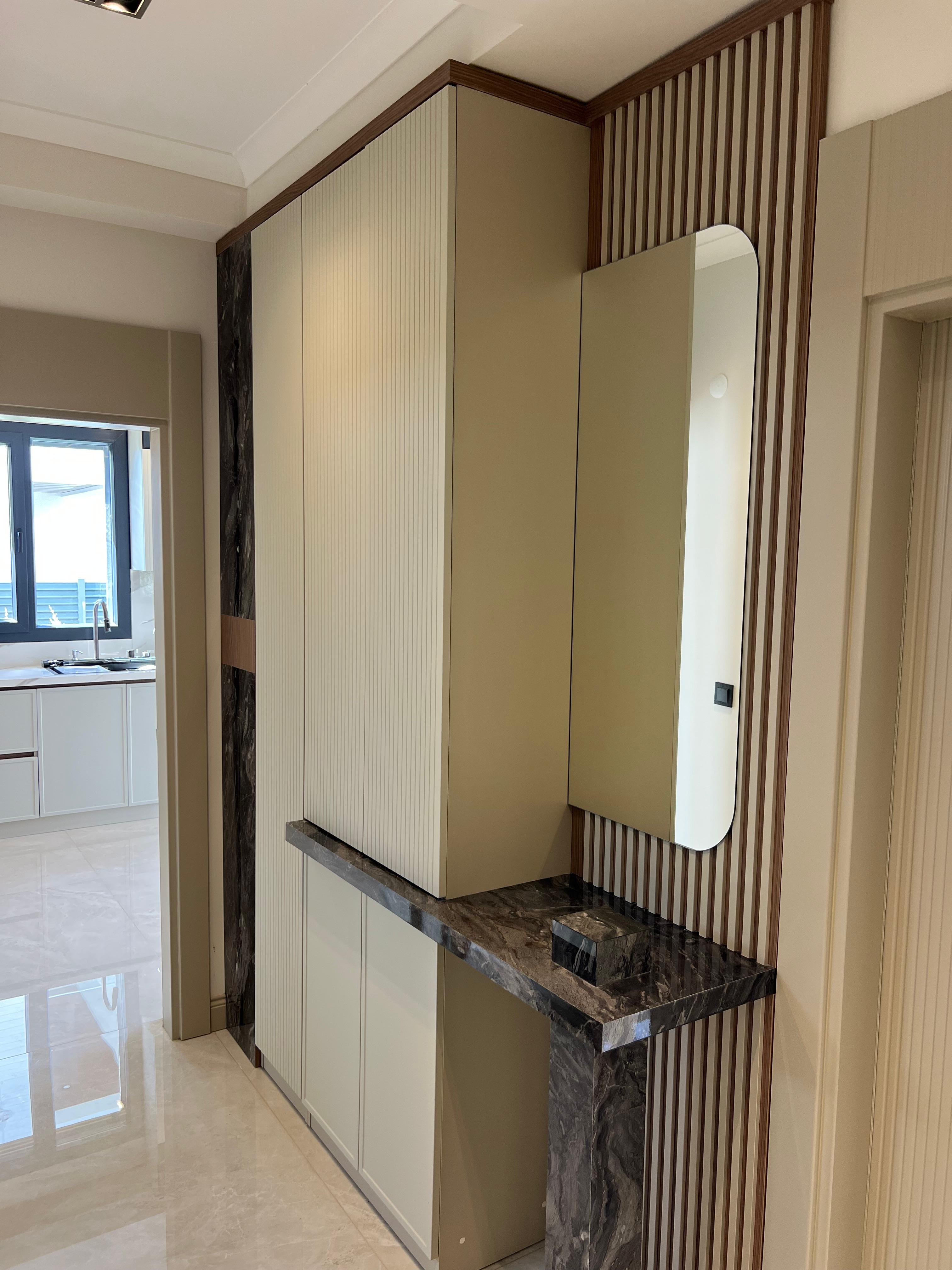 Modern villa üst kat geçişi koridor iç mekan tasarımı